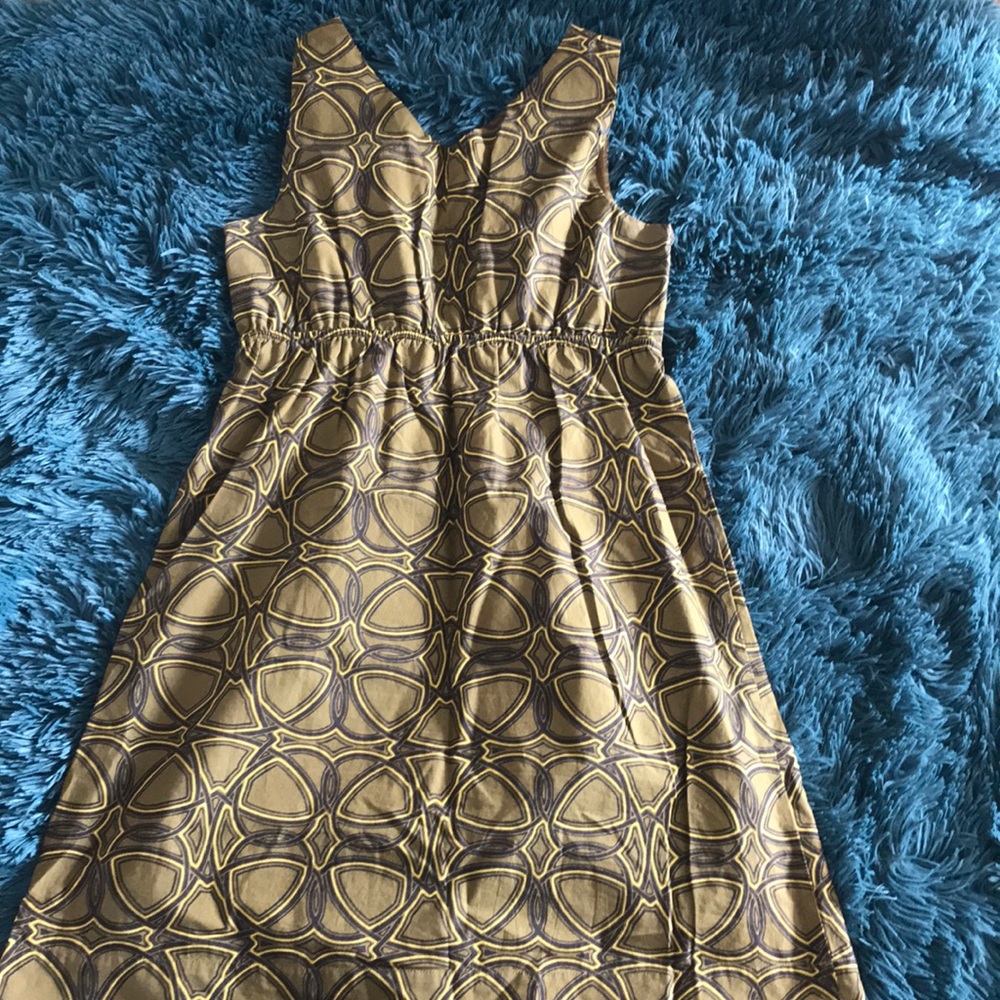 Dress - Picture 2 of 2